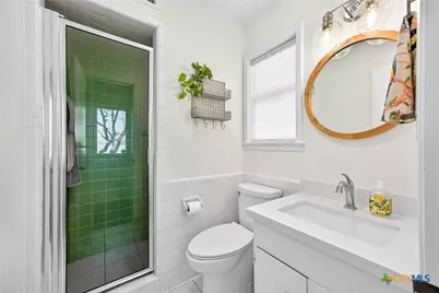 201 S Contour Drive, Gonzales, TX 78629 - Photo 21