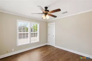 1406 N Clinton St, Cuero, TX 77954 - Photo 25