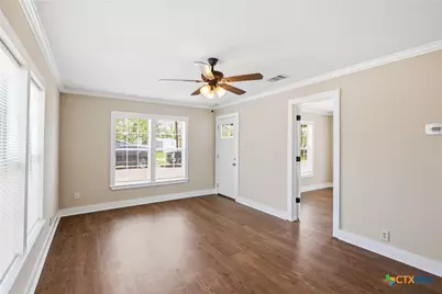 1406 N Clinton Street, Cuero, TX 77954 - Photo 19