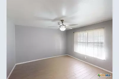 1902 Halbert, Killeen, TX 76541 - Photo 37