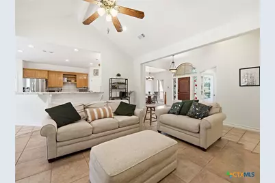 121 Delaney Rae, New Braunfels, TX 78132 - Photo 9