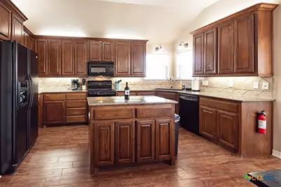 1419 Loving Trail, Belton, TX 76513 - Photo 11