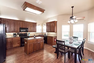 1419 Loving Trail, Belton, TX 76513 - Photo 9