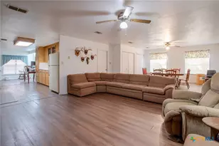 968 State Hwy 95, Yoakum, TX 77995 - Photo 13