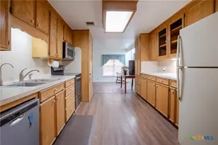 968 State Hwy 95, Yoakum, TX 77995 - Photo 11