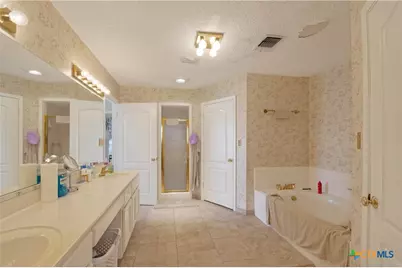 123 E Harbor Drive, Port Lavaca, TX 77979 - Photo 25