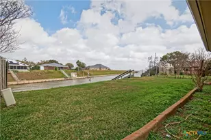 123 E Harbor Dr, Port Lavaca, TX 77979 - Photo 9