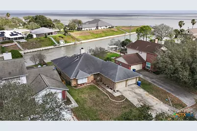 123 E Harbor Drive, Port Lavaca, TX 77979 - Photo 1