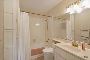 123 E Harbor Dr, Port Lavaca, TX 77979 - Photo 35