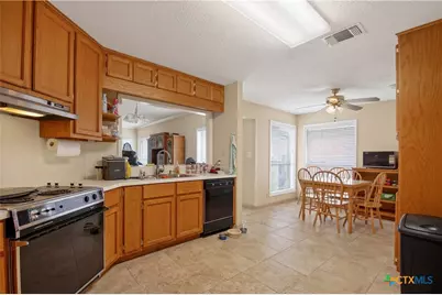 123 E Harbor Drive, Port Lavaca, TX 77979 - Photo 17