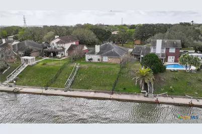 123 E Harbor Drive, Port Lavaca, TX 77979 - Photo 3