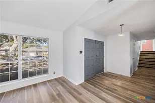 6102 Woodmoor St, San Antonio, TX 78249 - Photo 11