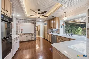 21749 Forest Waters Cir, Garden Ridge, TX 78266 - Photo 11