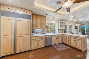 21749 Forest Waters Cir, Garden Ridge, TX 78266 - Photo 13