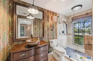 21749 Forest Waters Cir, Garden Ridge, TX 78266 - Photo 17