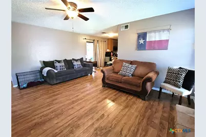 109 Queenswood Trail, Victoria, TX 77901 - Photo 3