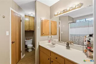 109 Queenswood Trail, Victoria, TX 77901 - Photo 11