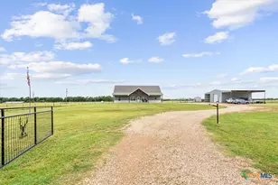 639 County Rd 101, Rogers, TX 76569 - Photo 31