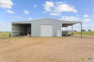 639 County Rd 101, Rogers, TX 76569 - Photo 27