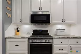 639 County Rd 101, Rogers, TX 76569 - Photo 5