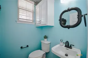 515 Bridle Ln, Victoria, TX 77904 - Photo 13