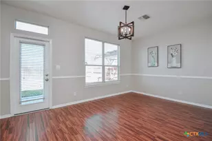 515 Bridle Ln, Victoria, TX 77904 - Photo 5