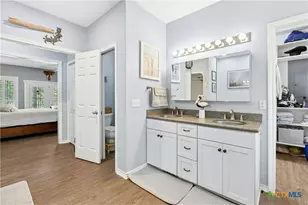 412 Woody Hollow Rd, Luling, TX 78648 - Photo 11