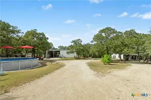 412 Woody Hollow Rd, Luling, TX 78648 - Photo 23