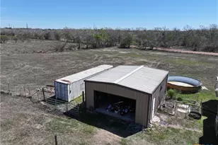 1206 Alcalde De La Bahia, Goliad, TX 77963 - Photo 37