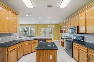 113 E Running Wolf Trail, Harker Heights, TX 76548 - Photo 11