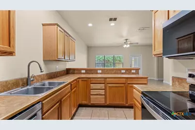 3021/3023 Douglas Fir Drive, New Braunfels, TX 78130 - Photo 9