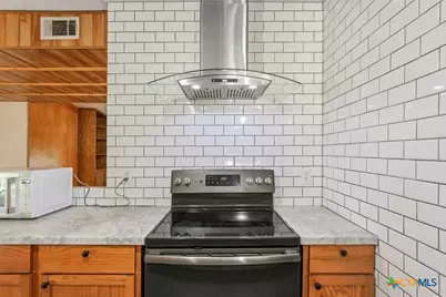 927 Alamo Road, Cameron, TX 76520 - Photo 13