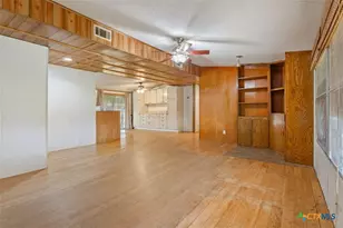 927 Alamo Rd, Cameron, TX 76520 - Photo 17