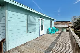 411 W Olive Ave, Port O'Connor, TX 77982 - Photo 5