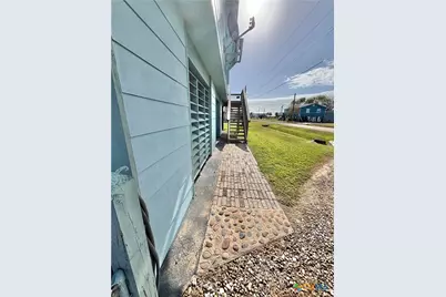 411 W Olive Avenue, Port O'Connor, TX 77982 - Photo 11