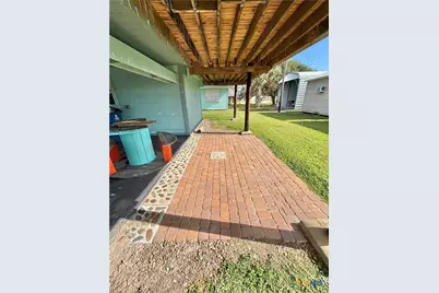 411 W Olive Avenue, Port O'Connor, TX 77982 - Photo 11