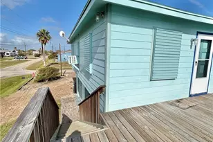 411 W Olive Ave, Port O'Connor, TX 77982 - Photo 3