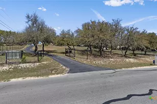 8010 Devonshire Dr, Spring Branch, TX 78070 - Photo 33