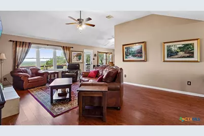 8010 Devonshire Drive, Spring Branch, TX 78070 - Photo 5