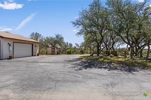 8010 Devonshire Dr, Spring Branch, TX 78070 - Photo 27