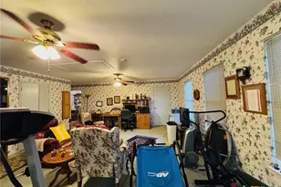 1105 Baldridge Dr, Gatesville, TX 76528 - Photo 17