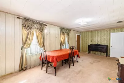 921 Robertson Street, Gonzales, TX 78629 - Photo 3