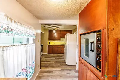 921 Robertson Street, Gonzales, TX 78629 - Photo 9