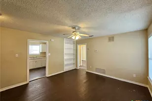 24 S 28th St, Killeen, TX 76541 - Photo 5