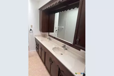 6 Ramona Lane, Victoria, TX 77904 - Photo 5