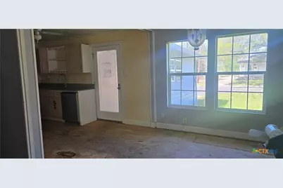 2001 E Forrest Street, Victoria, TX 77901 - Photo 7