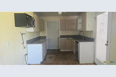 2001 E Forrest Street, Victoria, TX 77901 - Photo 5
