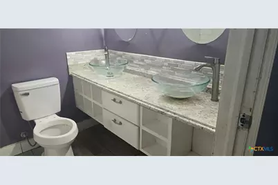 2001 E Forrest Street, Victoria, TX 77901 - Photo 11