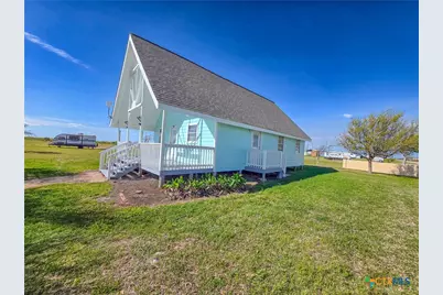 376 Haddock Drive, Palacios, TX 77465 - Photo 3