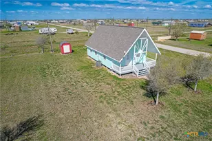 376 Haddock Dr, Palacios, TX 77465 - Photo 5